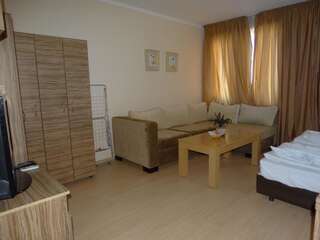 Апарт-отели Chateau del Marina Apart Complex Несебр Номер-студио с балконом и видом на море (для 2 взрослых и 1 ребенка)-15