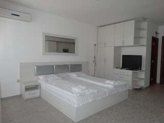 Апарт-отели Chateau del Marina Apart Complex Несебр Номер-студио с балконом и видом на море (для 2 взрослых и 1 ребенка)-23