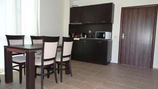 Апарт-отели Chateau del Marina Apart Complex Несебр Номер-студио с балконом и видом на парк-2