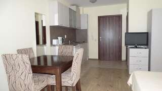 Апарт-отели Chateau del Marina Apart Complex Несебр Номер-студио с балконом и видом на парк-6